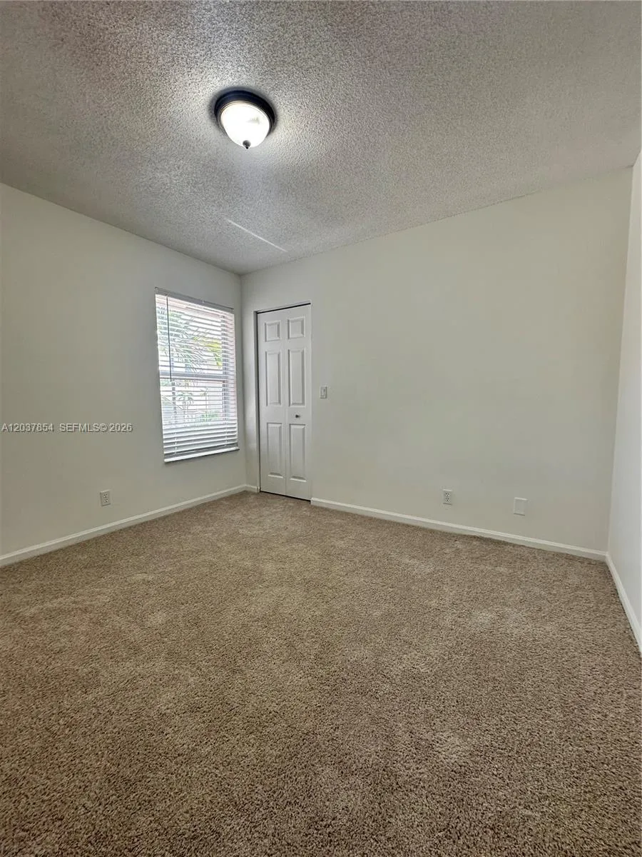 5541 NW 90th Ter Sunrise, FL 33351