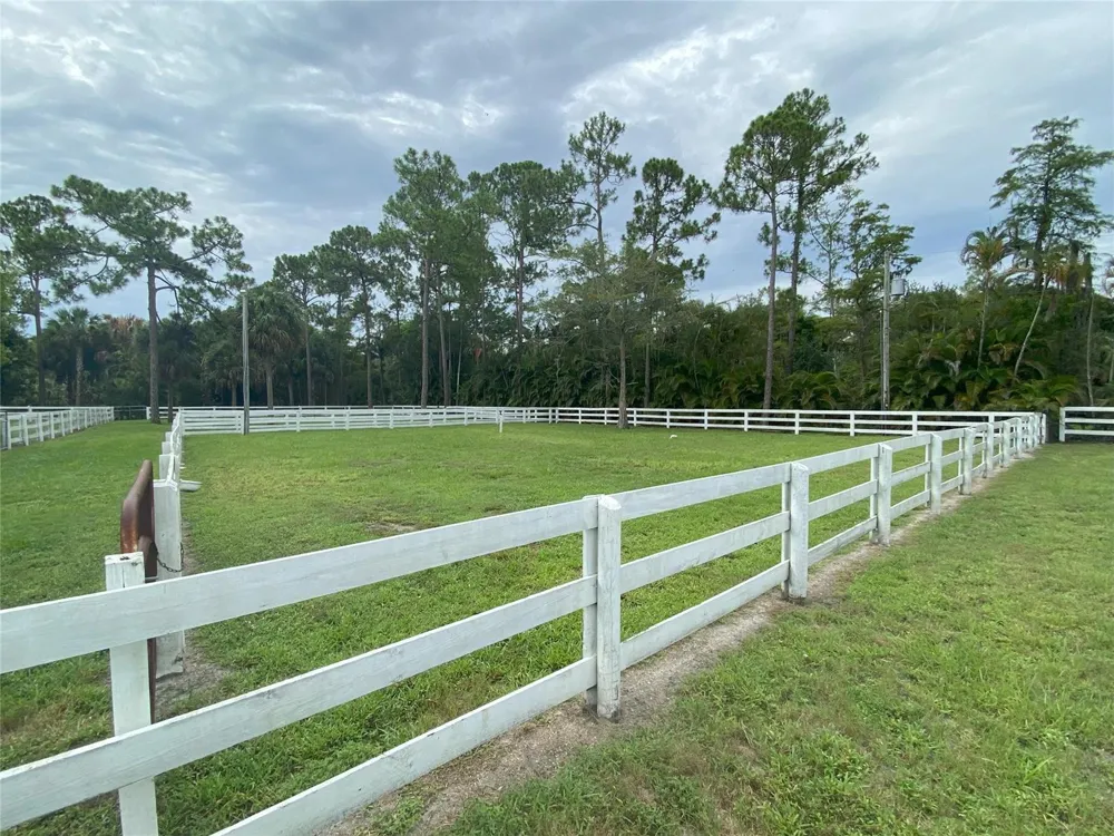 2315 Deer Run Boulevard Loxahatchee, FL 33470