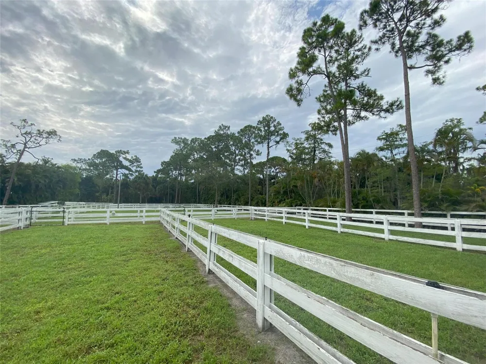 2315 Deer Run Boulevard Loxahatchee, FL 33470
