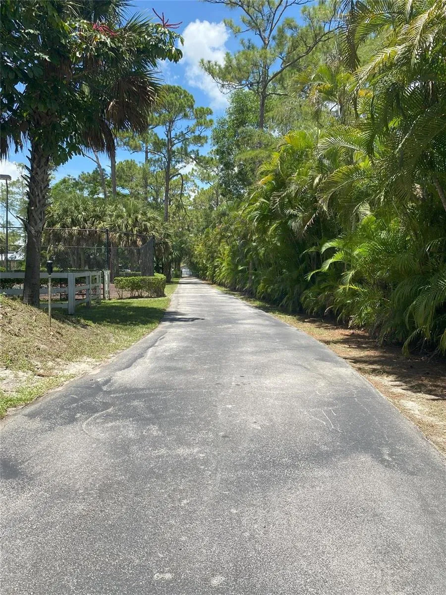 2315 Deer Run Boulevard Loxahatchee, FL 33470