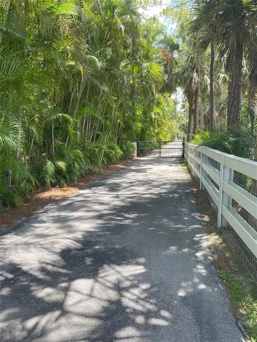 2315 Deer Run Boulevard Loxahatchee, FL 33470