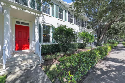 228 Murray Court