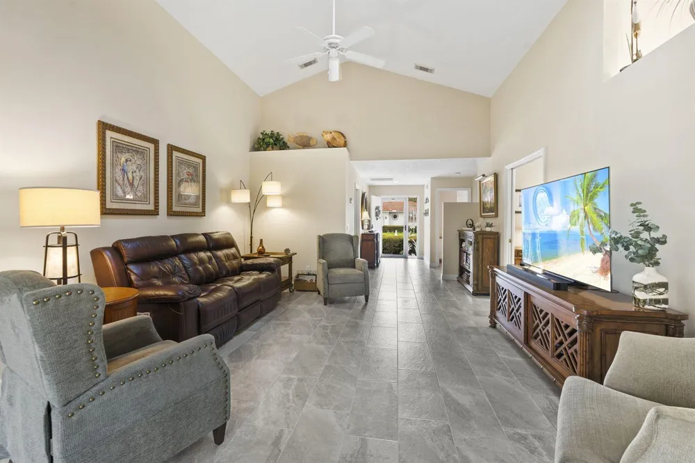 4310 SE SCOTLAND CAY WAY Stuart, FL 34997