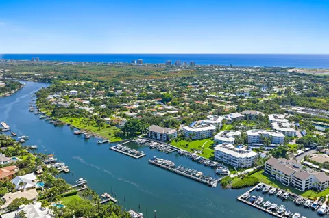 542 Bay Colony Drive #542
