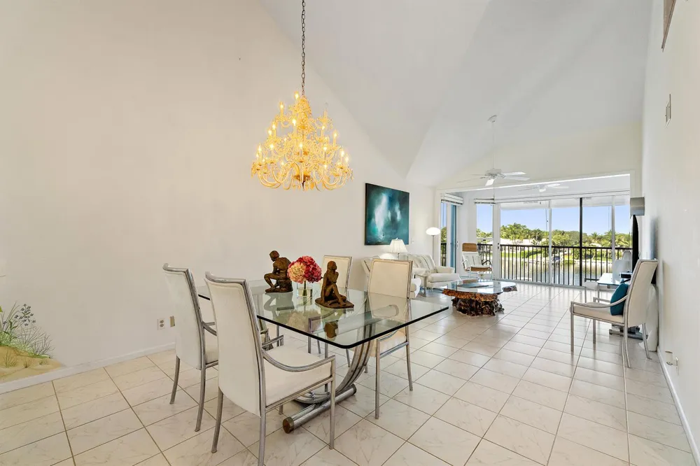 542 Bay Colony Drive #542 Juno Beach, FL 33408