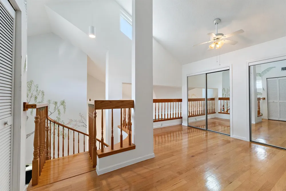 542 Bay Colony Drive #542 Juno Beach, FL 33408