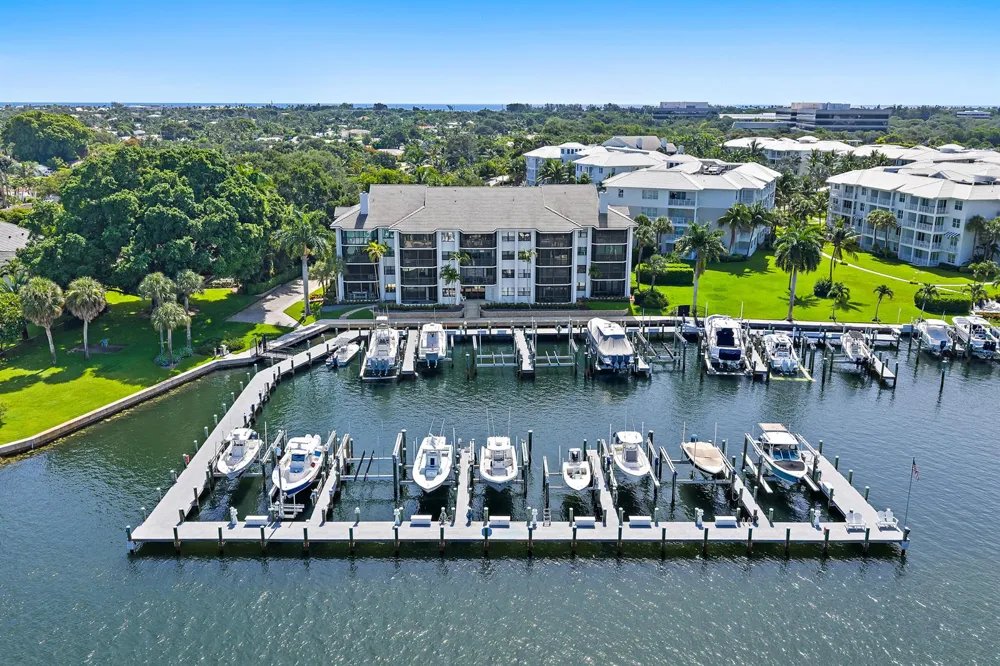 542 Bay Colony Drive #542 Juno Beach, FL 33408