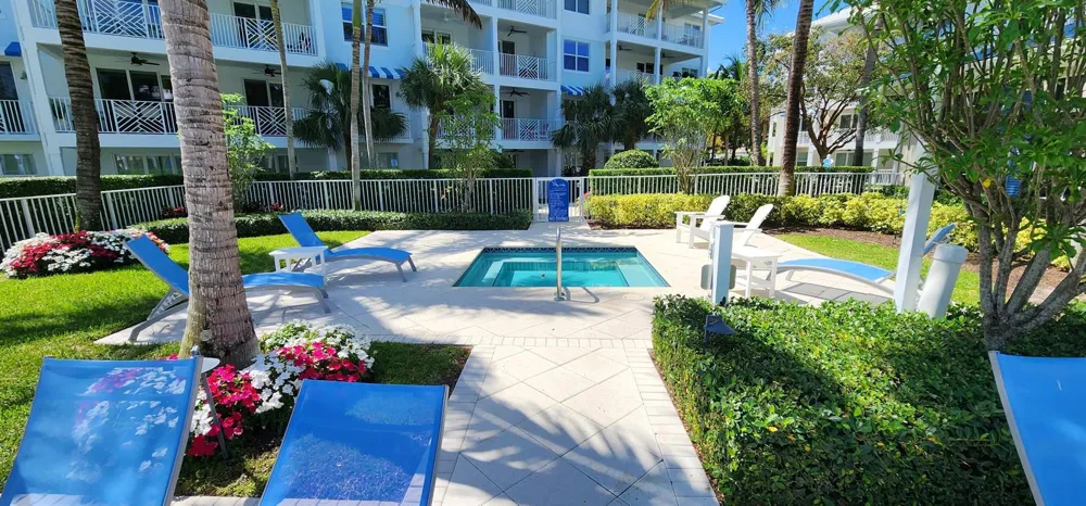 542 Bay Colony Drive #542 Juno Beach, FL 33408