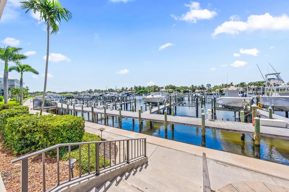 542 Bay Colony Drive #542 Juno Beach, FL 33408