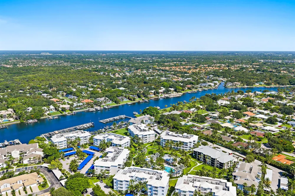 542 Bay Colony Drive #542 Juno Beach, FL 33408