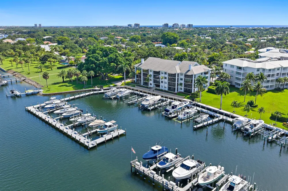 542 Bay Colony Drive #542 Juno Beach, FL 33408