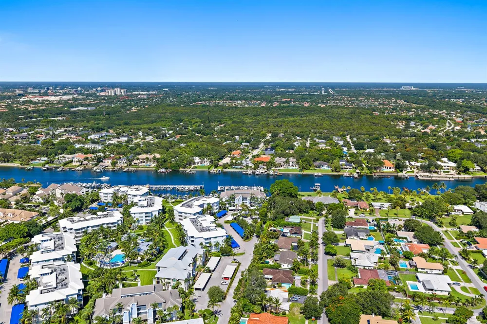 542 Bay Colony Drive #542 Juno Beach, FL 33408