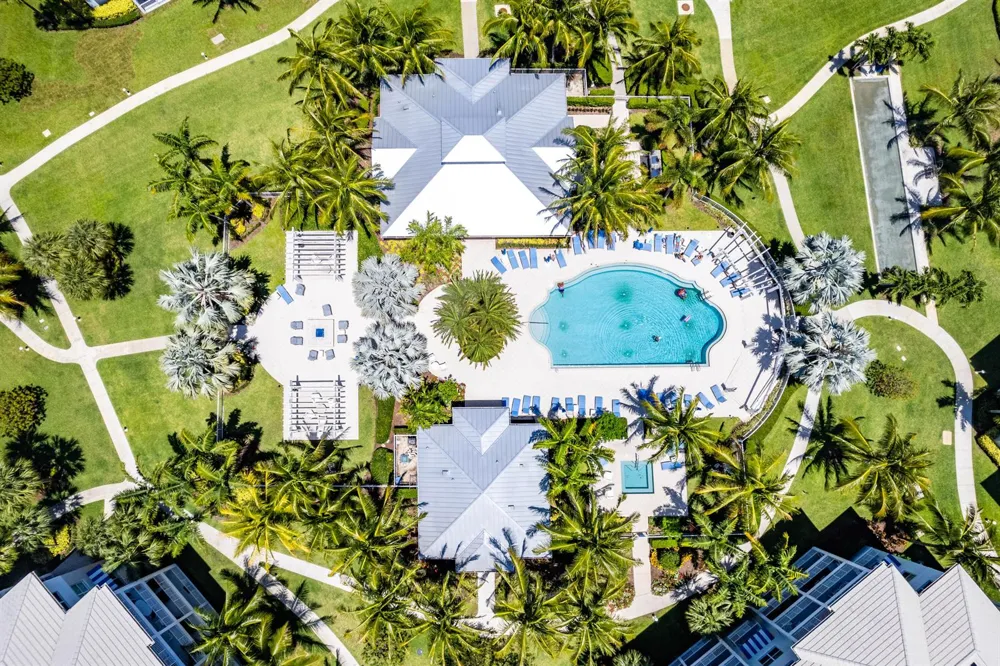 542 Bay Colony Drive #542 Juno Beach, FL 33408
