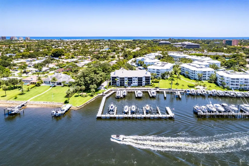 542 Bay Colony Drive #542 Juno Beach, FL 33408