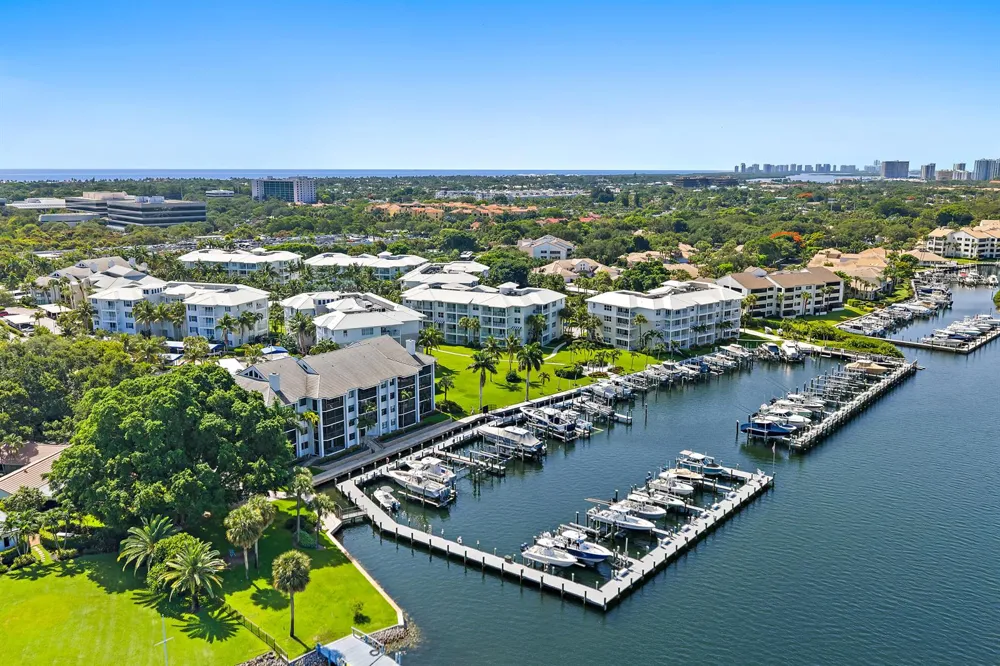 542 Bay Colony Drive #542 Juno Beach, FL 33408