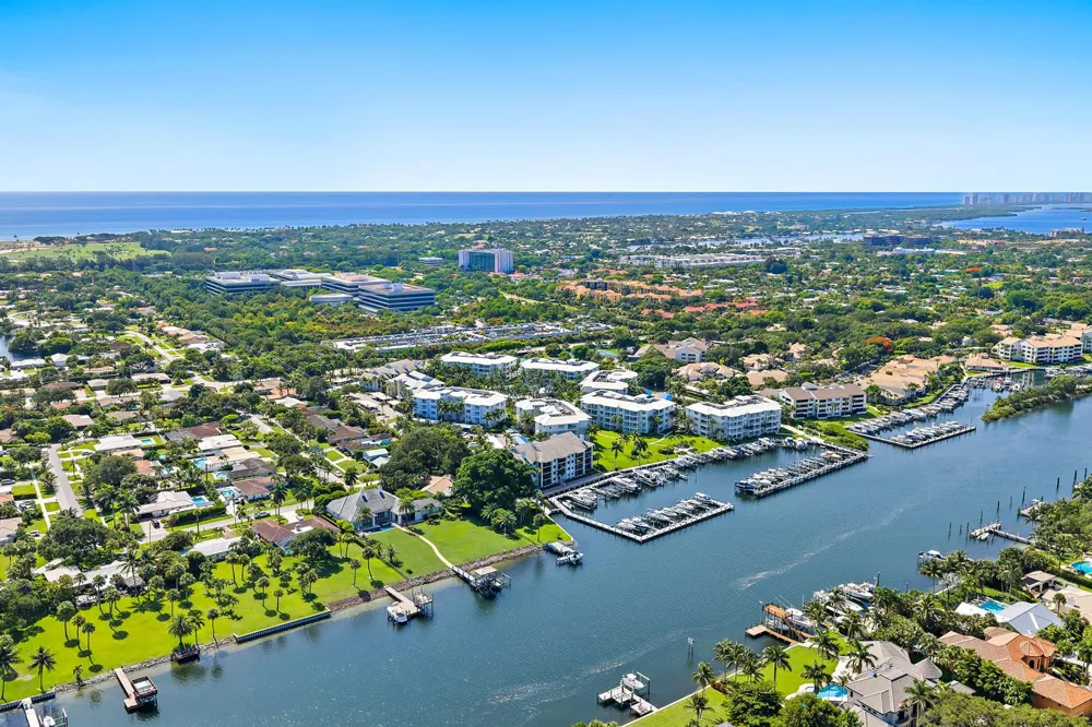 542 Bay Colony Drive #542 Juno Beach, FL 33408