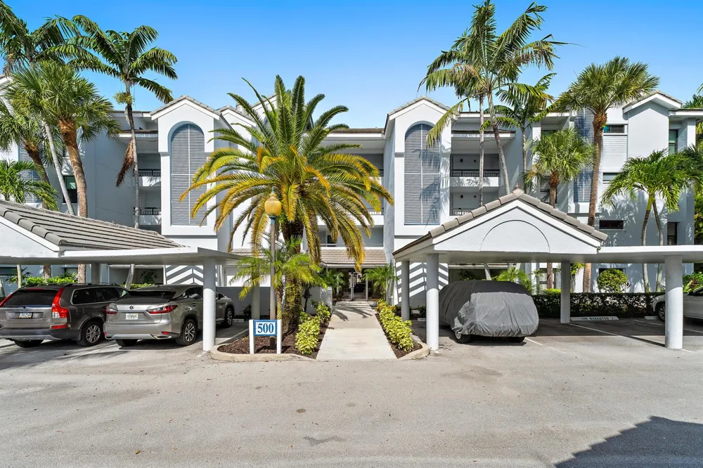 542 Bay Colony Drive #542 Juno Beach, FL 33408
