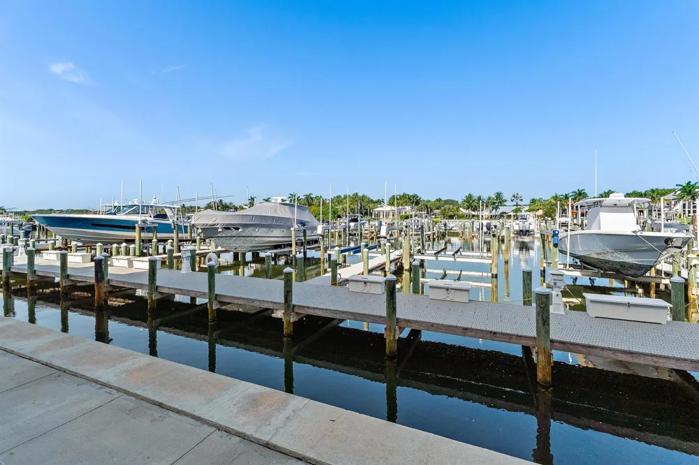 542 Bay Colony Drive #542 Juno Beach, FL 33408