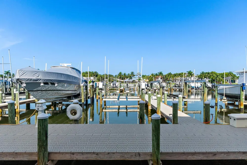 542 Bay Colony Drive #542 Juno Beach, FL 33408
