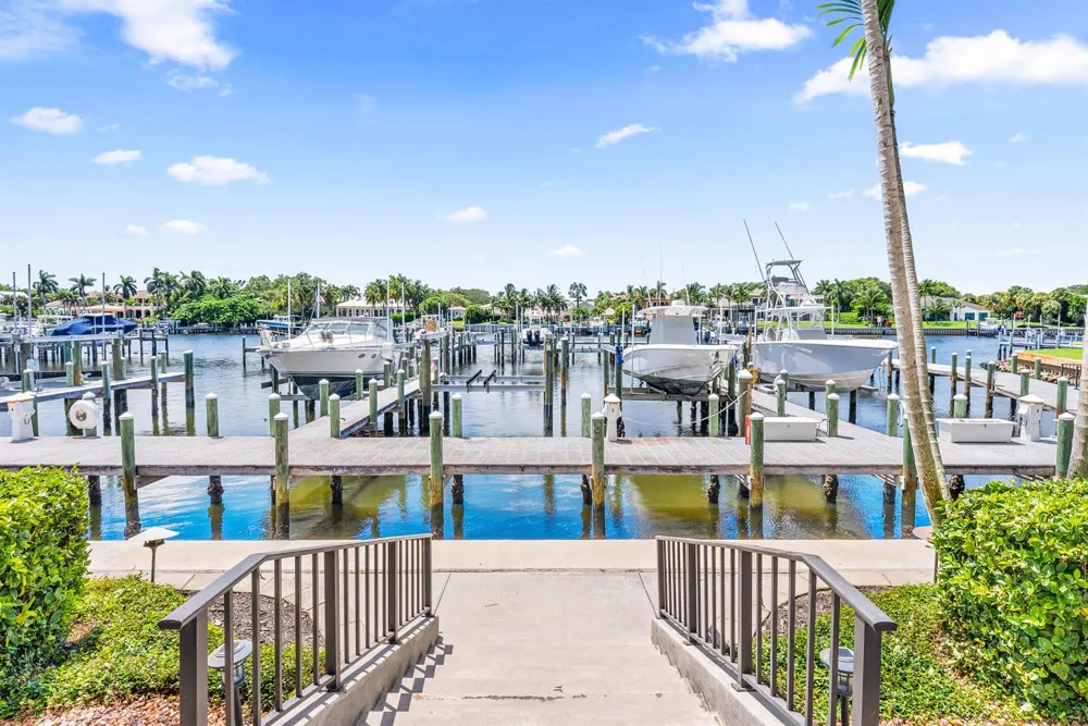 542 Bay Colony Drive #542 Juno Beach, FL 33408