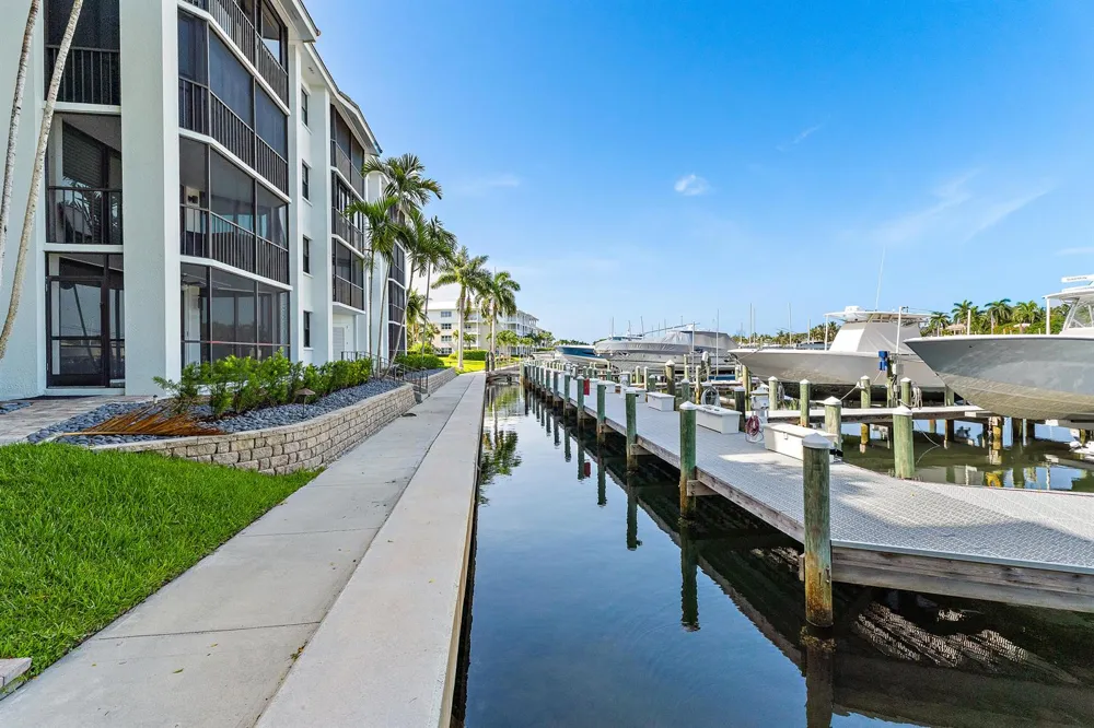 542 Bay Colony Drive #542 Juno Beach, FL 33408