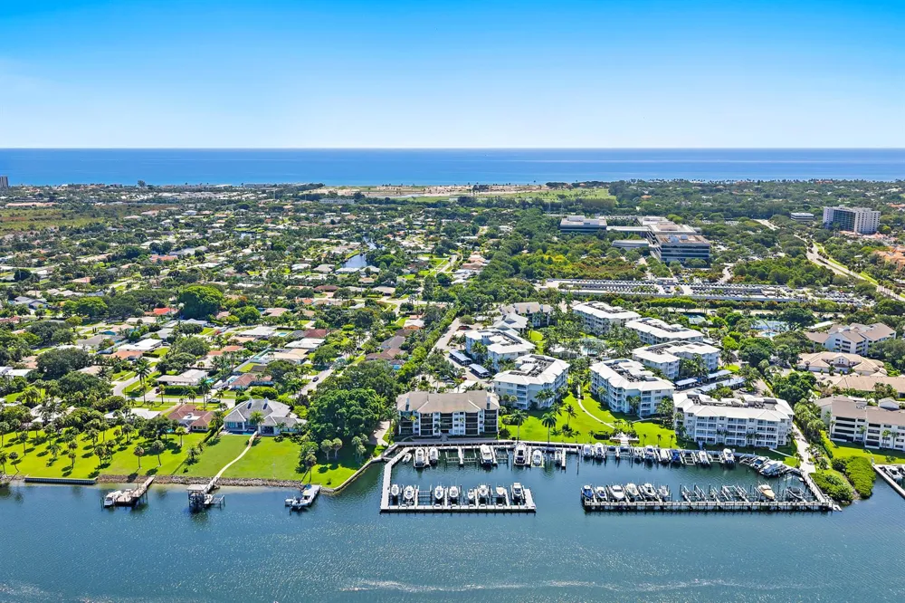 542 Bay Colony Drive #542 Juno Beach, FL 33408
