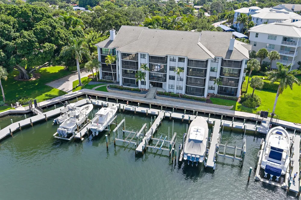 542 Bay Colony Drive #542 Juno Beach, FL 33408
