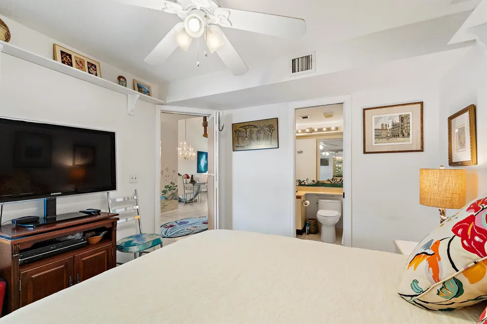 542 Bay Colony Drive #542 Juno Beach, FL 33408