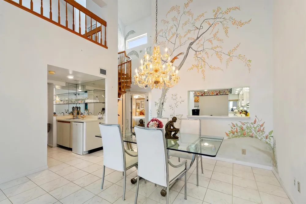 542 Bay Colony Drive #542 Juno Beach, FL 33408