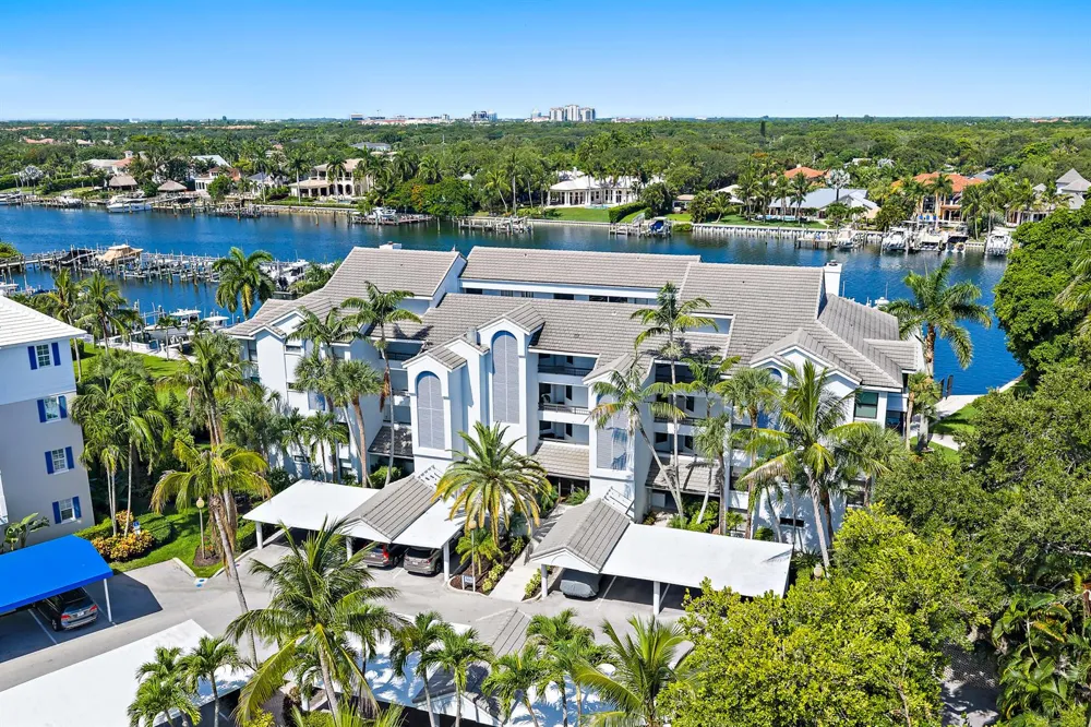 542 Bay Colony Drive #542 Juno Beach, FL 33408