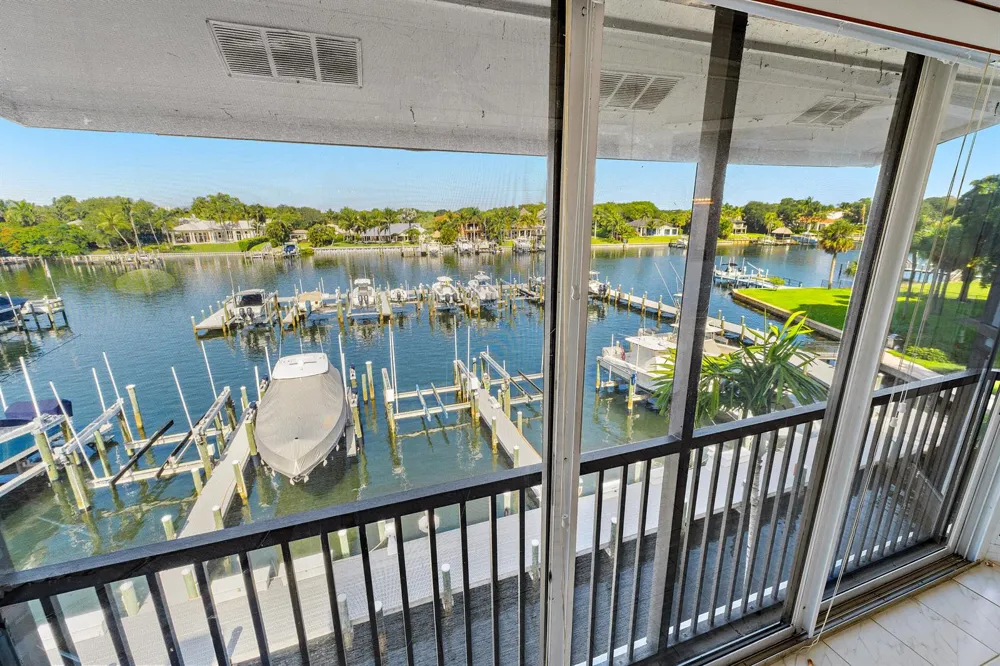 542 Bay Colony Drive #542 Juno Beach, FL 33408
