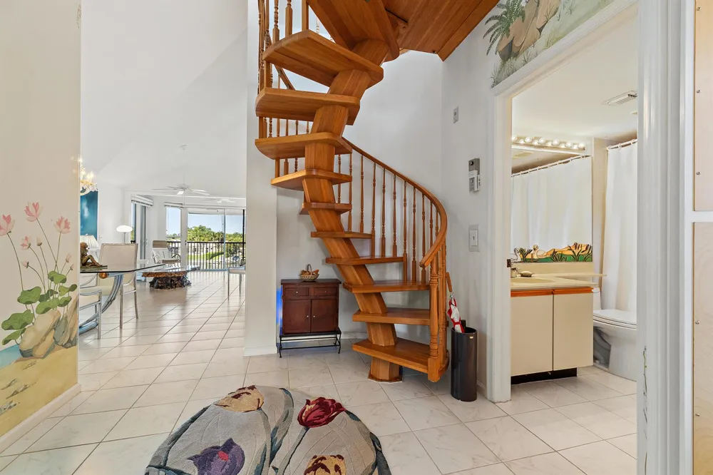542 Bay Colony Drive #542 Juno Beach, FL 33408