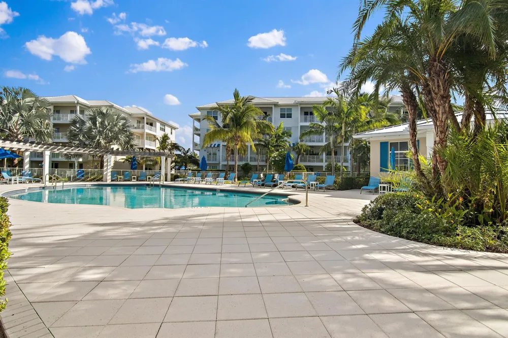 542 Bay Colony Drive #542 Juno Beach, FL 33408