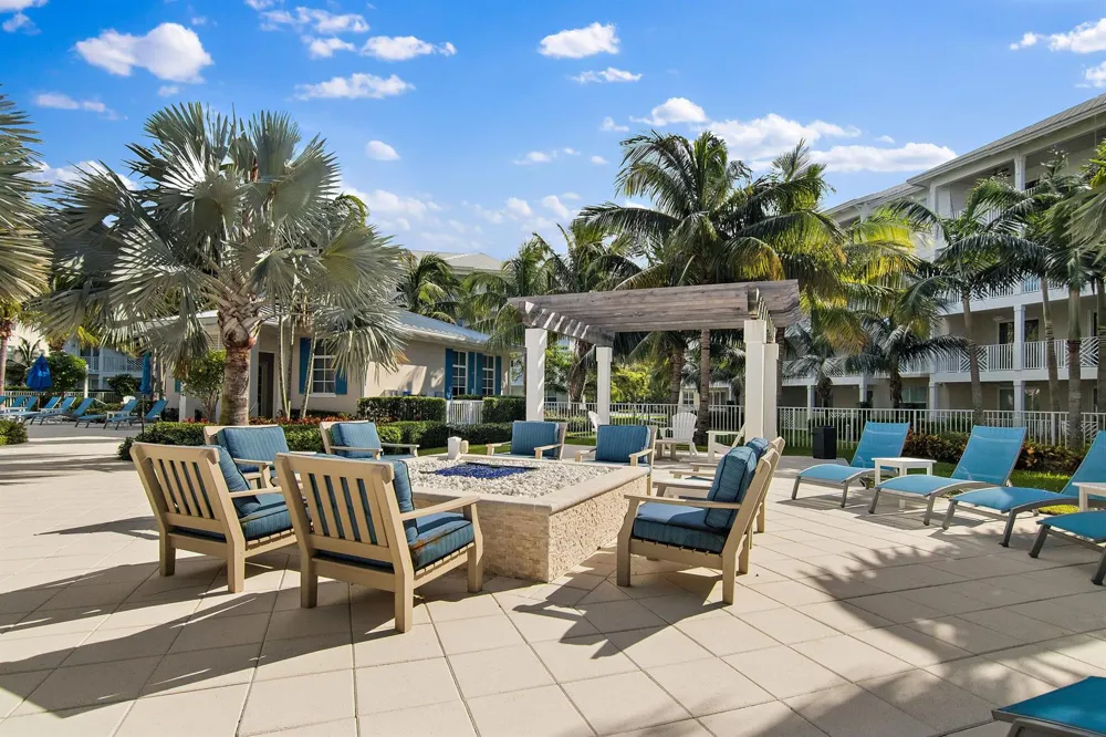 542 Bay Colony Drive #542 Juno Beach, FL 33408