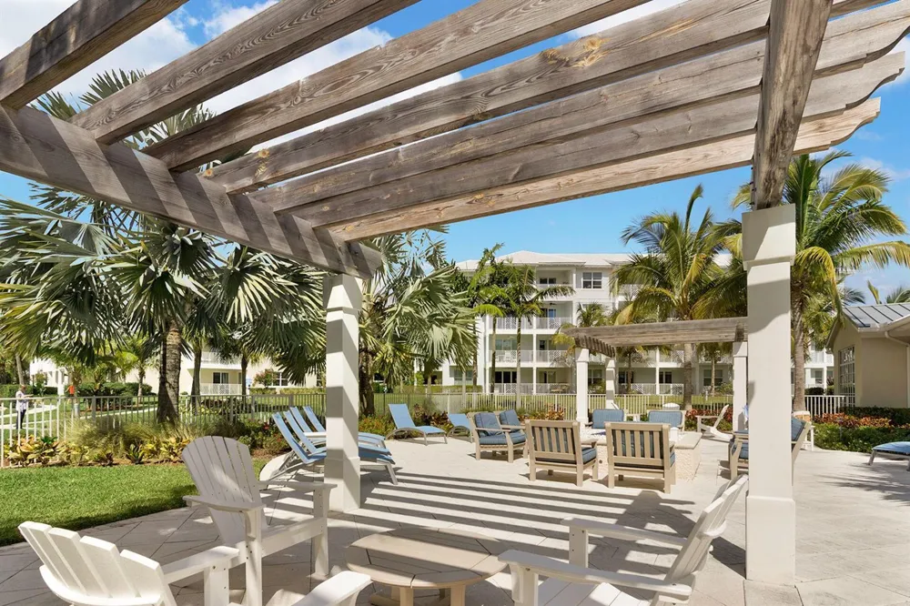 542 Bay Colony Drive #542 Juno Beach, FL 33408