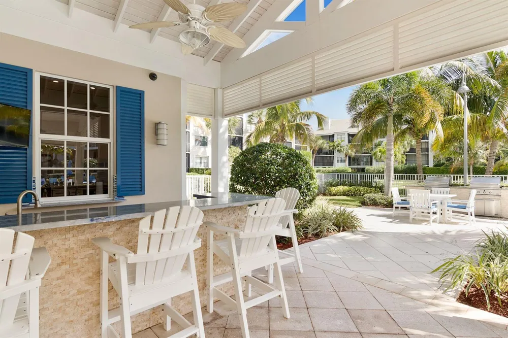 542 Bay Colony Drive #542 Juno Beach, FL 33408