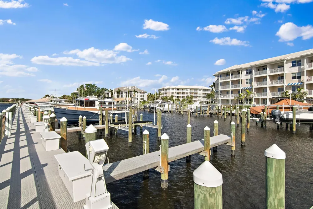 542 Bay Colony Drive #542 Juno Beach, FL 33408