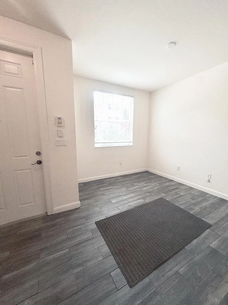 1740 San Benito Way #4 West Palm Beach, FL 33401