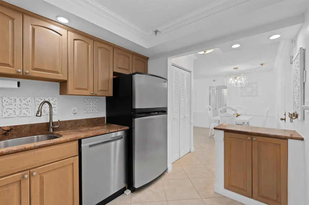 4505 S Ocean Boulevard #103 Highland Beach, FL 33487