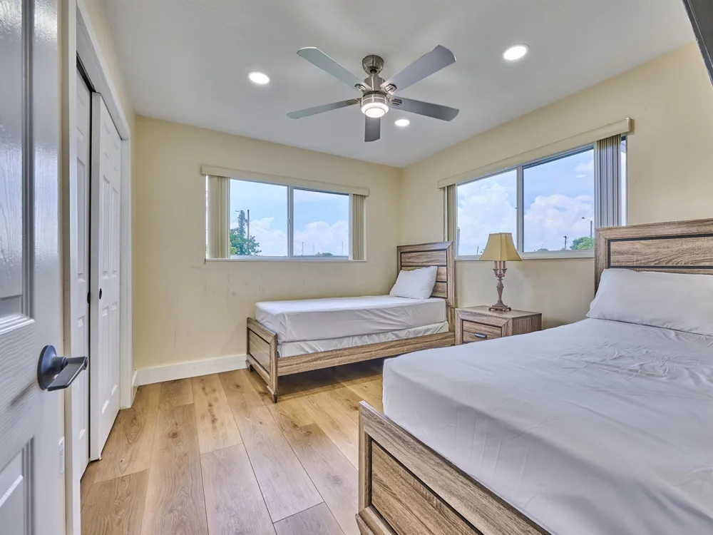 19615 NW 14th Avenue Miami, FL 33169