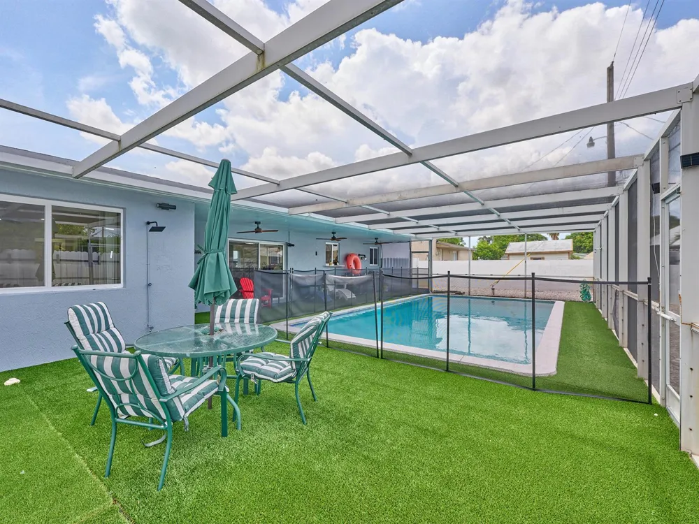 19615 NW 14th Avenue Miami, FL 33169