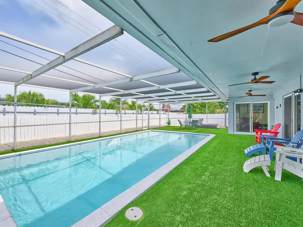 19615 NW 14th Avenue Miami, FL 33169