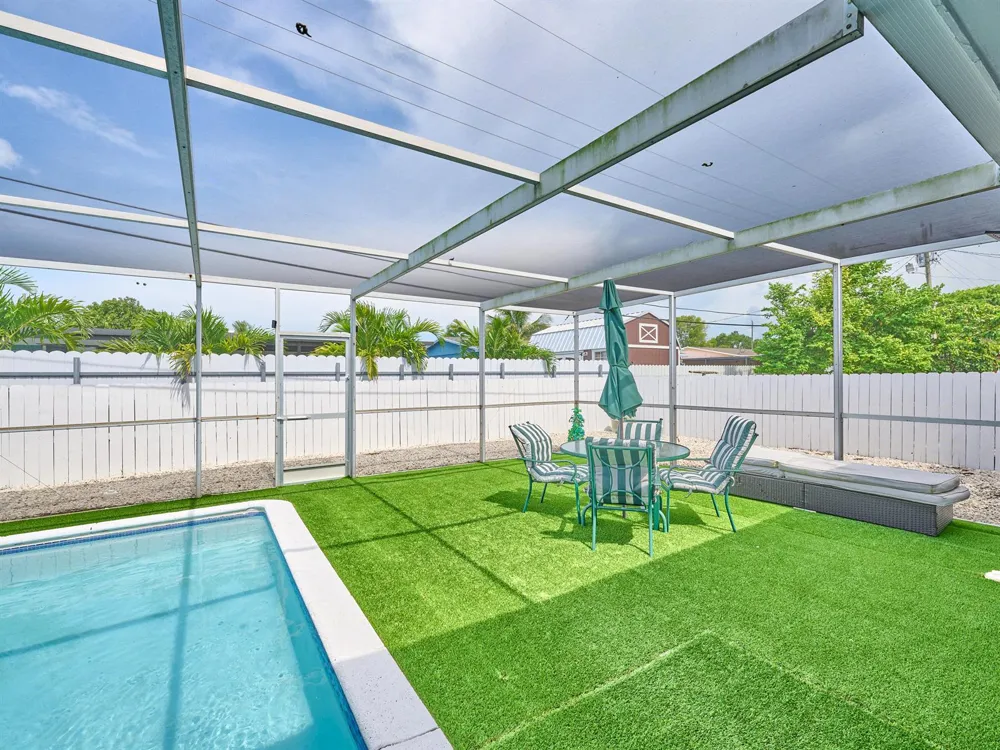 19615 NW 14th Avenue Miami, FL 33169