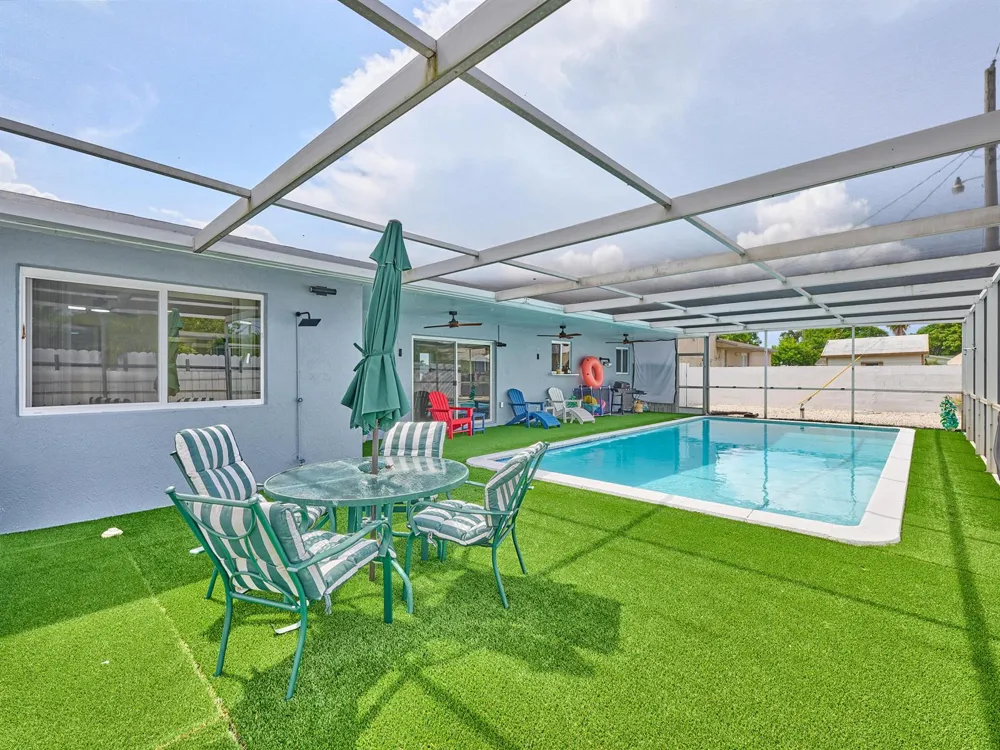 19615 NW 14th Avenue Miami, FL 33169