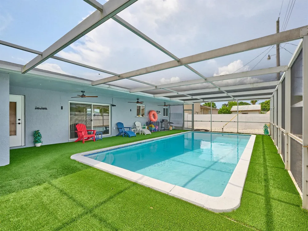 19615 NW 14th Avenue Miami, FL 33169