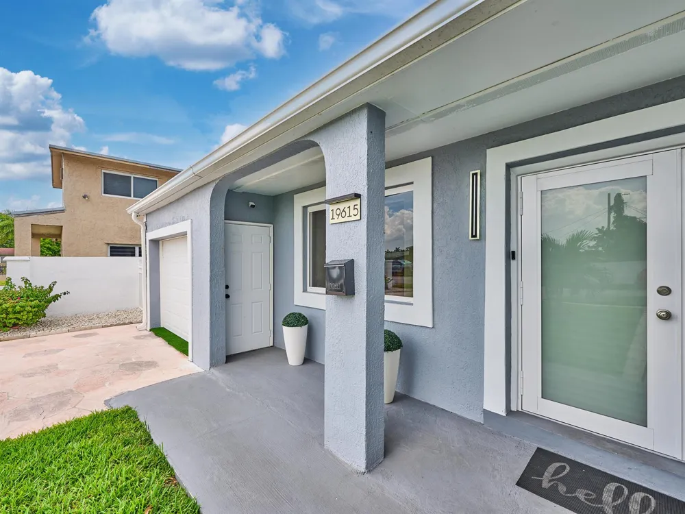 19615 NW 14th Avenue Miami, FL 33169