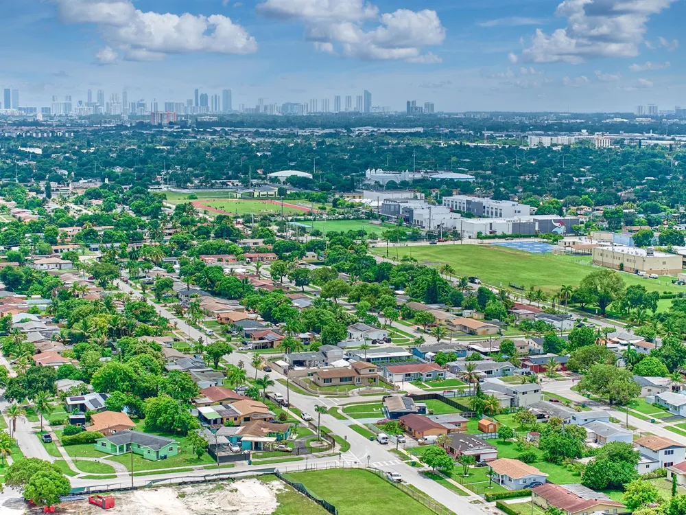 19615 NW 14th Avenue Miami, FL 33169