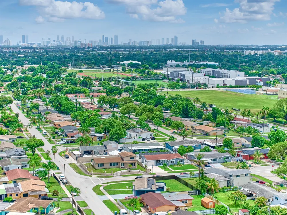 19615 NW 14th Avenue Miami, FL 33169