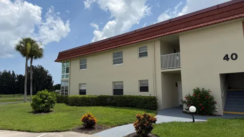 40 WOODLAND DRIVE #105