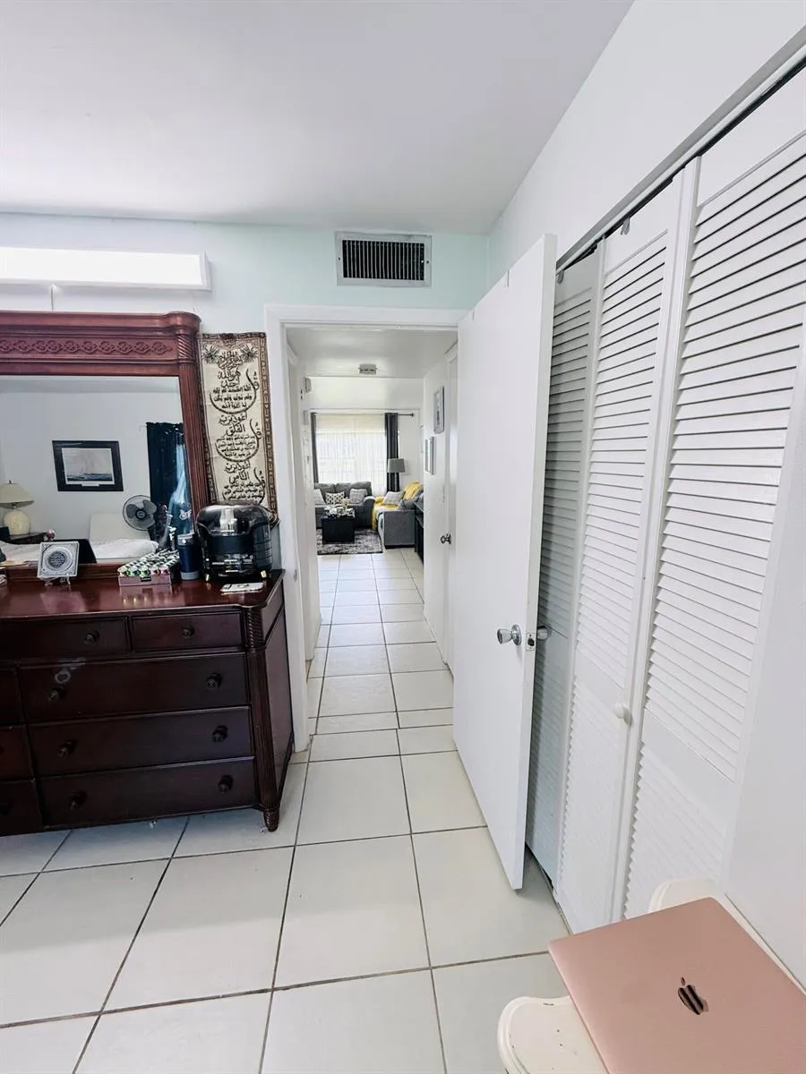 40 WOODLAND DRIVE #105 Vero Beach, FL 32962